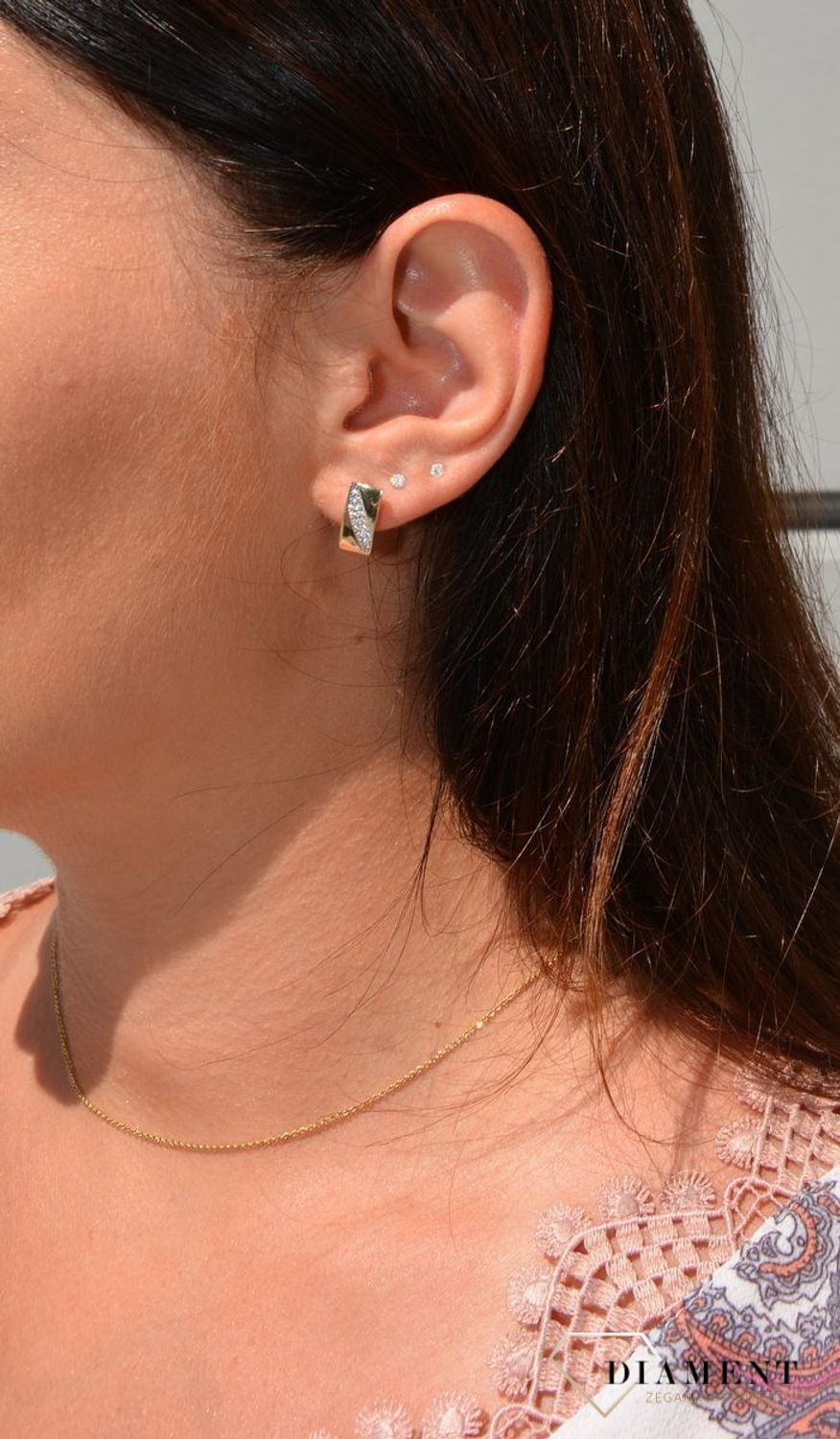 Złote kolczyki z rzędem cyrkonii 585 na angielskie zapięcie KL 8329.jpg